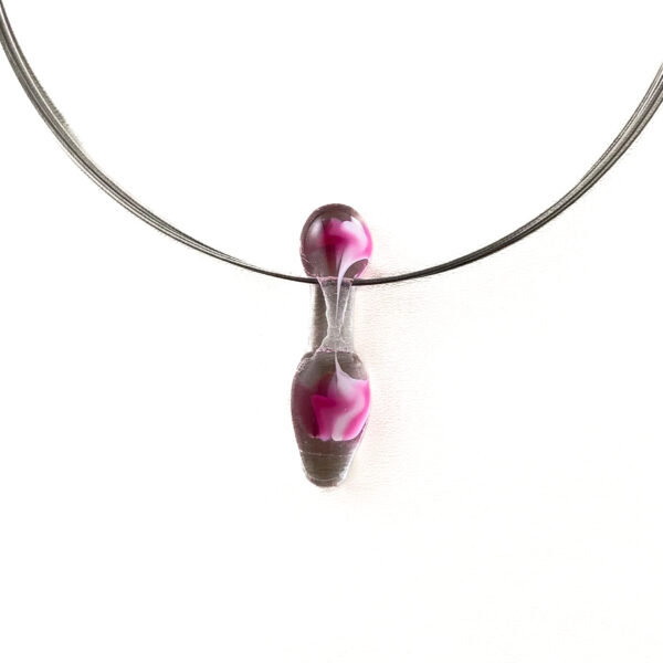 Handgemaakte glazen halsketting smalle uitvoering met witte en lichtpaarse accenten